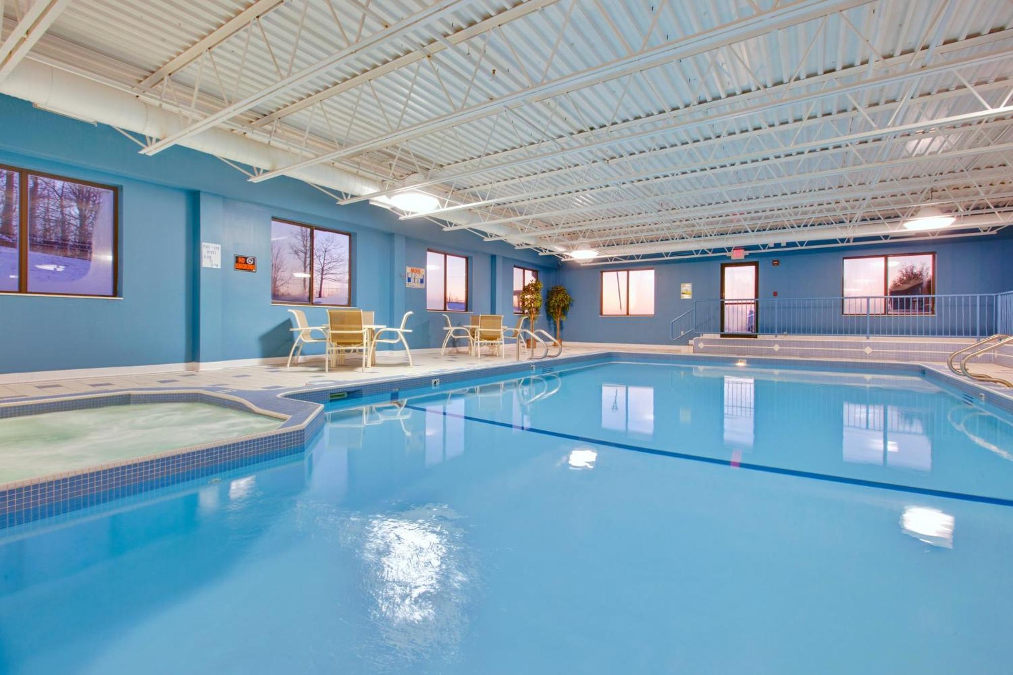 Holiday Inn Express Sault Ste Marie By Ihg Exterior photo